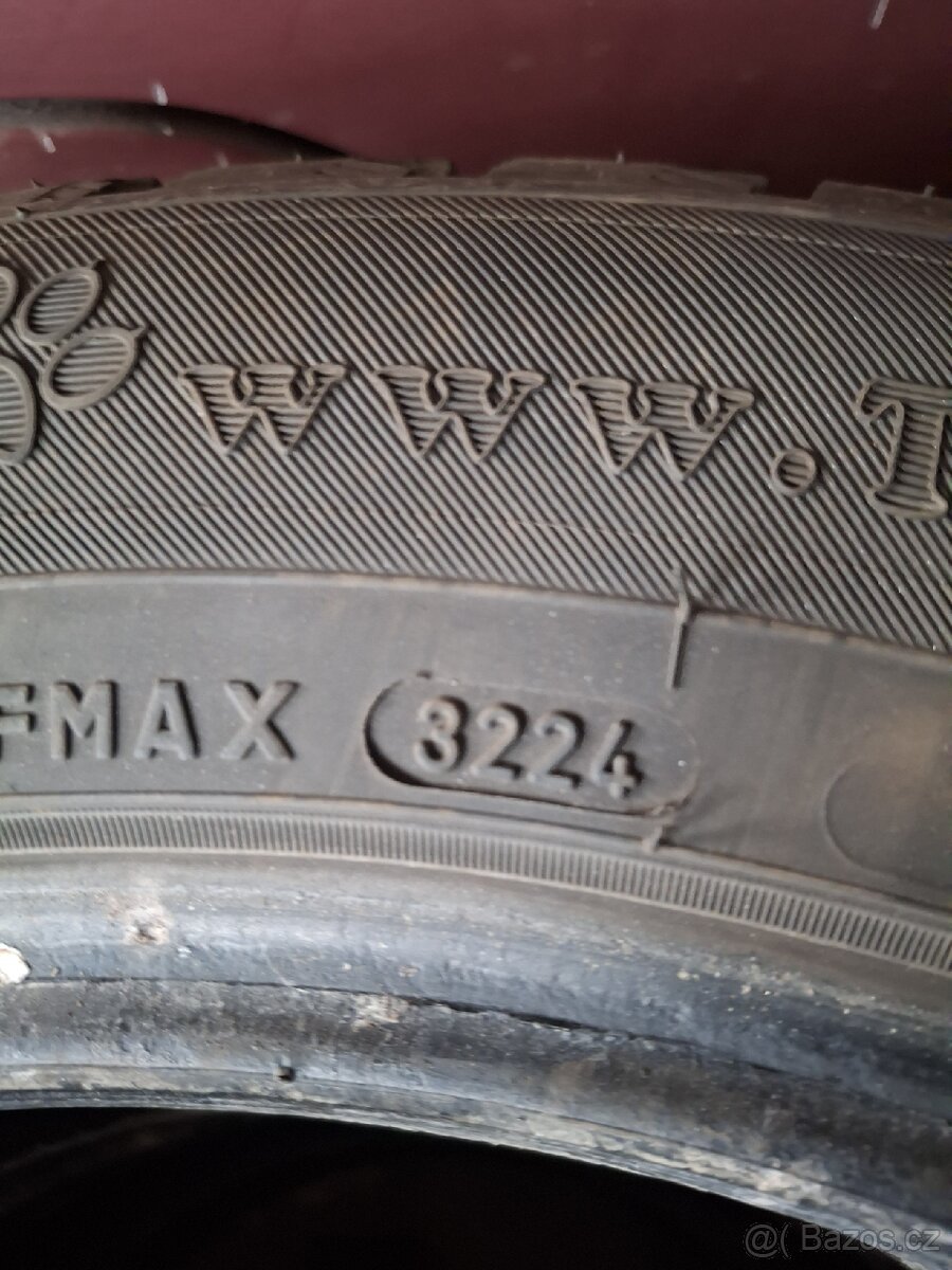 Zimní pneu 215/60 R17 - 4