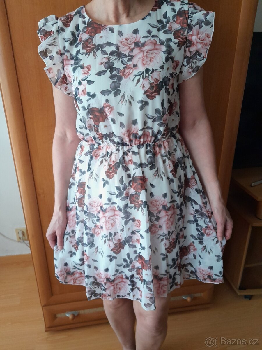 Krásné dámské letní šaty - 4