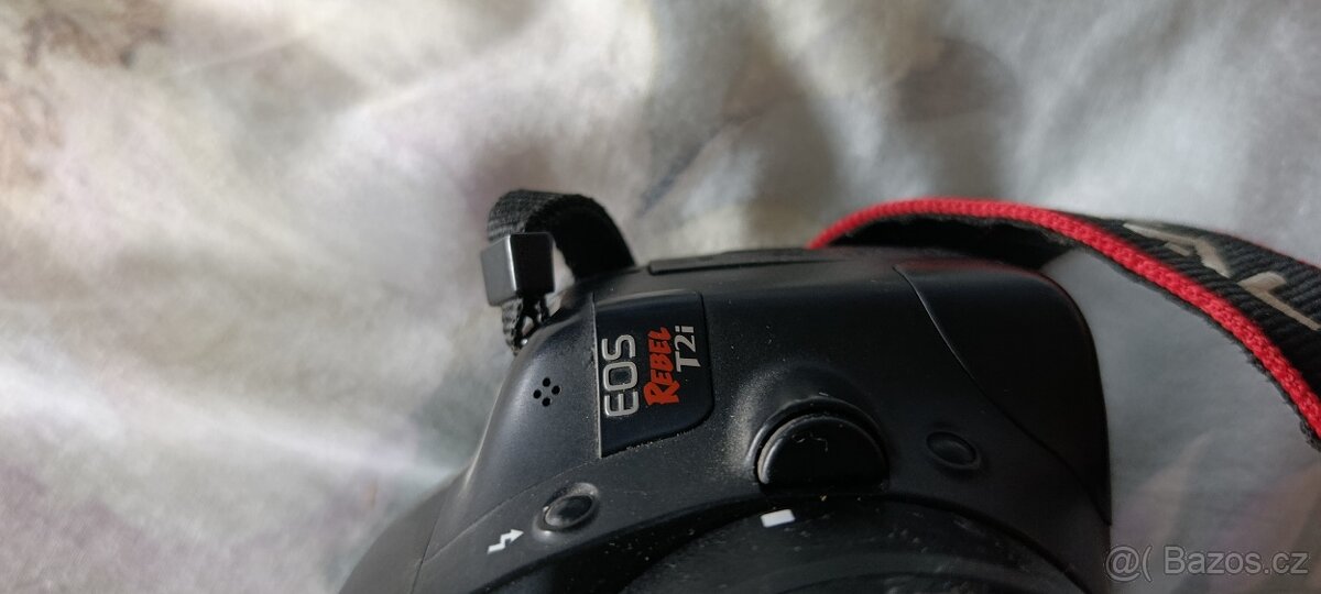 Canon Rebel EOS T2i - 4