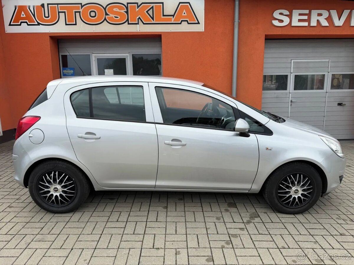 Opel Corsa, 1.2i 59KW 2x kola,nová TK - 4