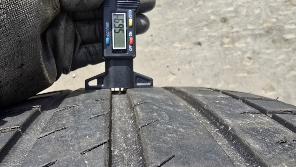 Letní pneu 255/40/20 Michelin - 4