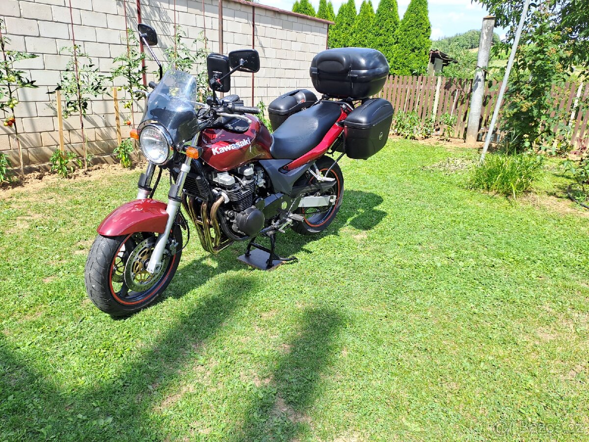 KAWASAKI ZR7 - 4