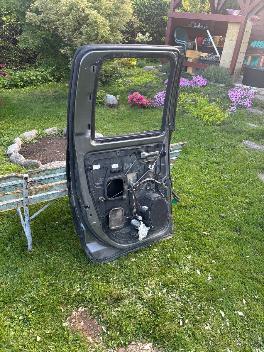 Dodge ram Quad Cab zadní dveře