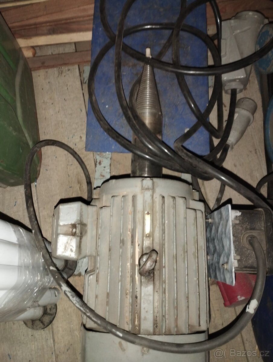 Štipačka na dříví - 4