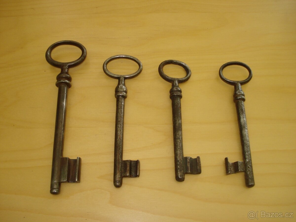Staré klíče, 10 kusů. - 4