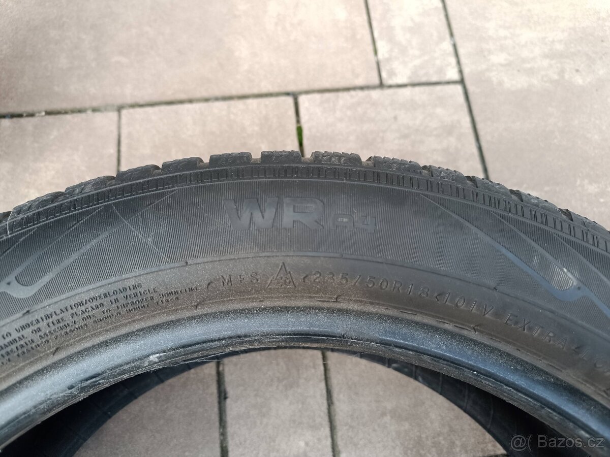 Prodám 3 ks zimní pneu Nokian 235/50 r18 101v wr a4 - 4