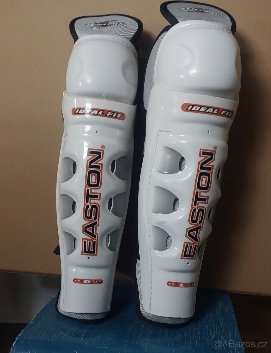 Hokejové brusle, chrániče, kalhoty, rukavice - 4