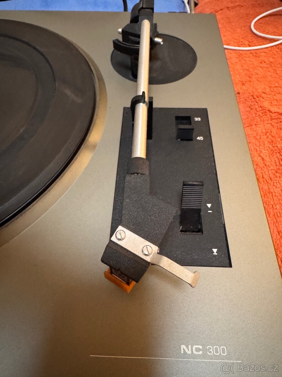 Zesilovač + gramofon - 4