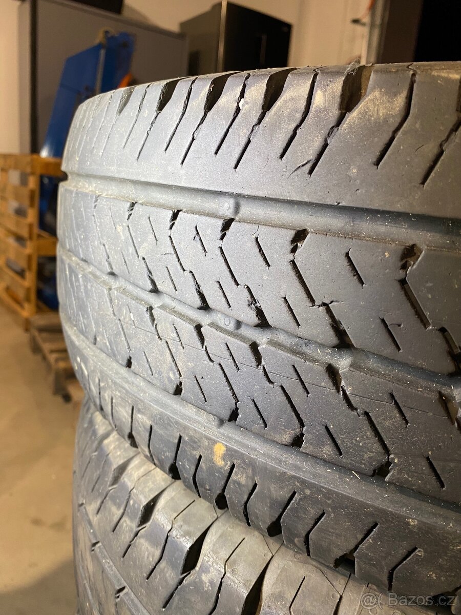 Pneu 215/75 R16C - 4