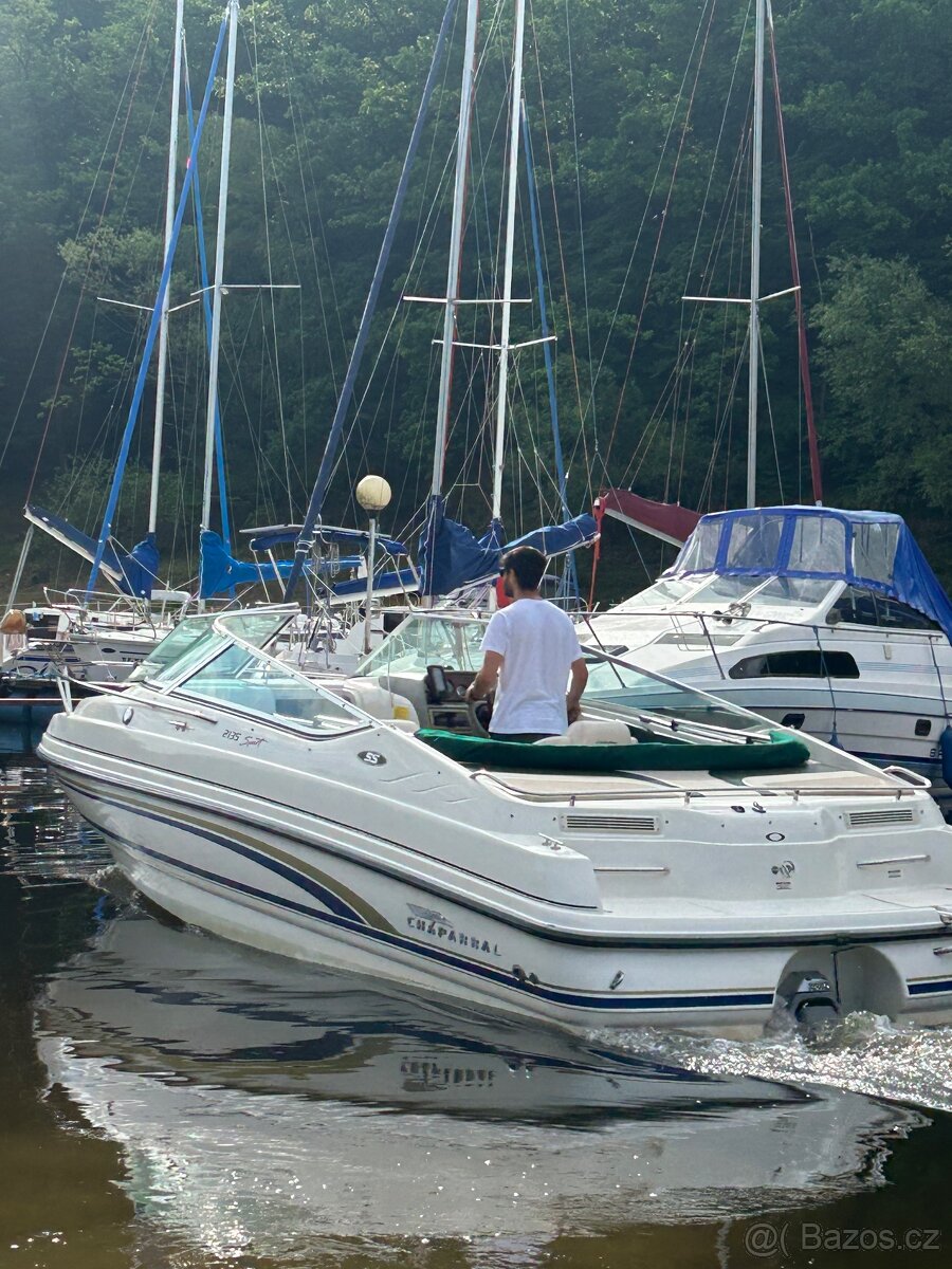 Motorový kajutový člun - 4