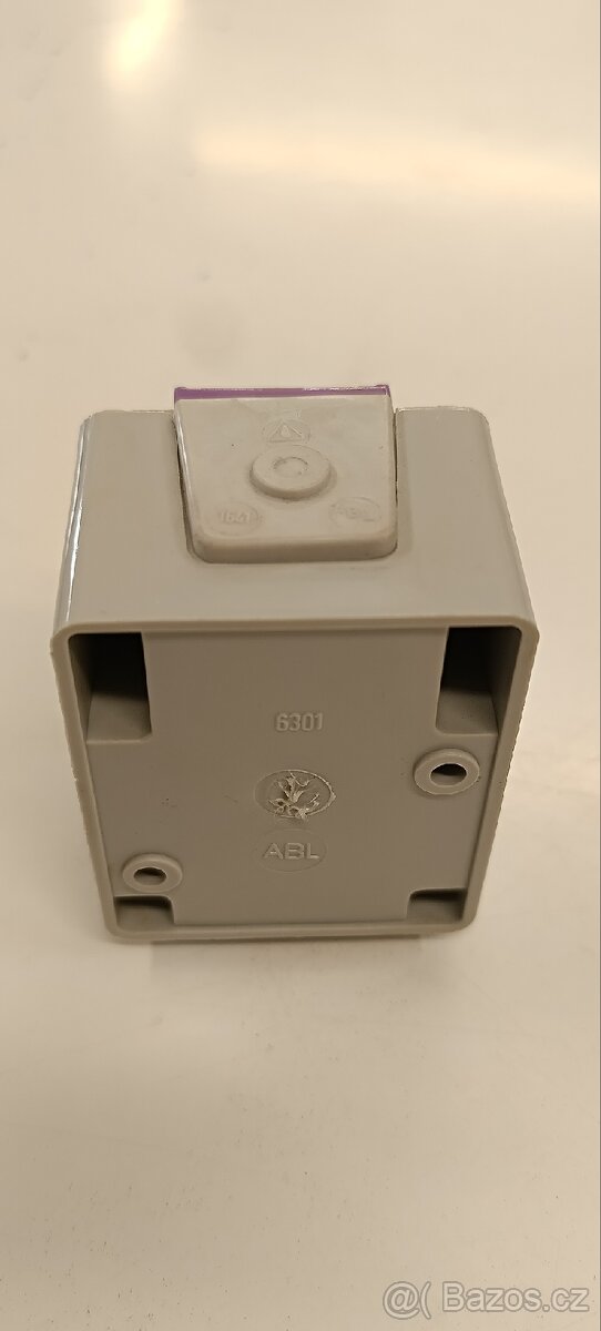 Panelová zásuvka kempingová - 4