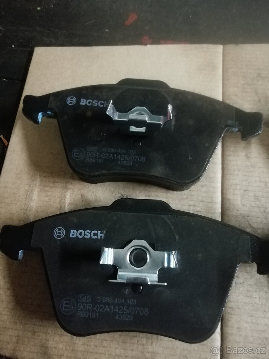 Brzdové destičky BOSCH - 4