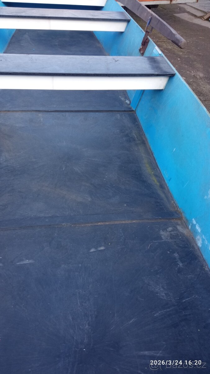 Plastová pramice - 4