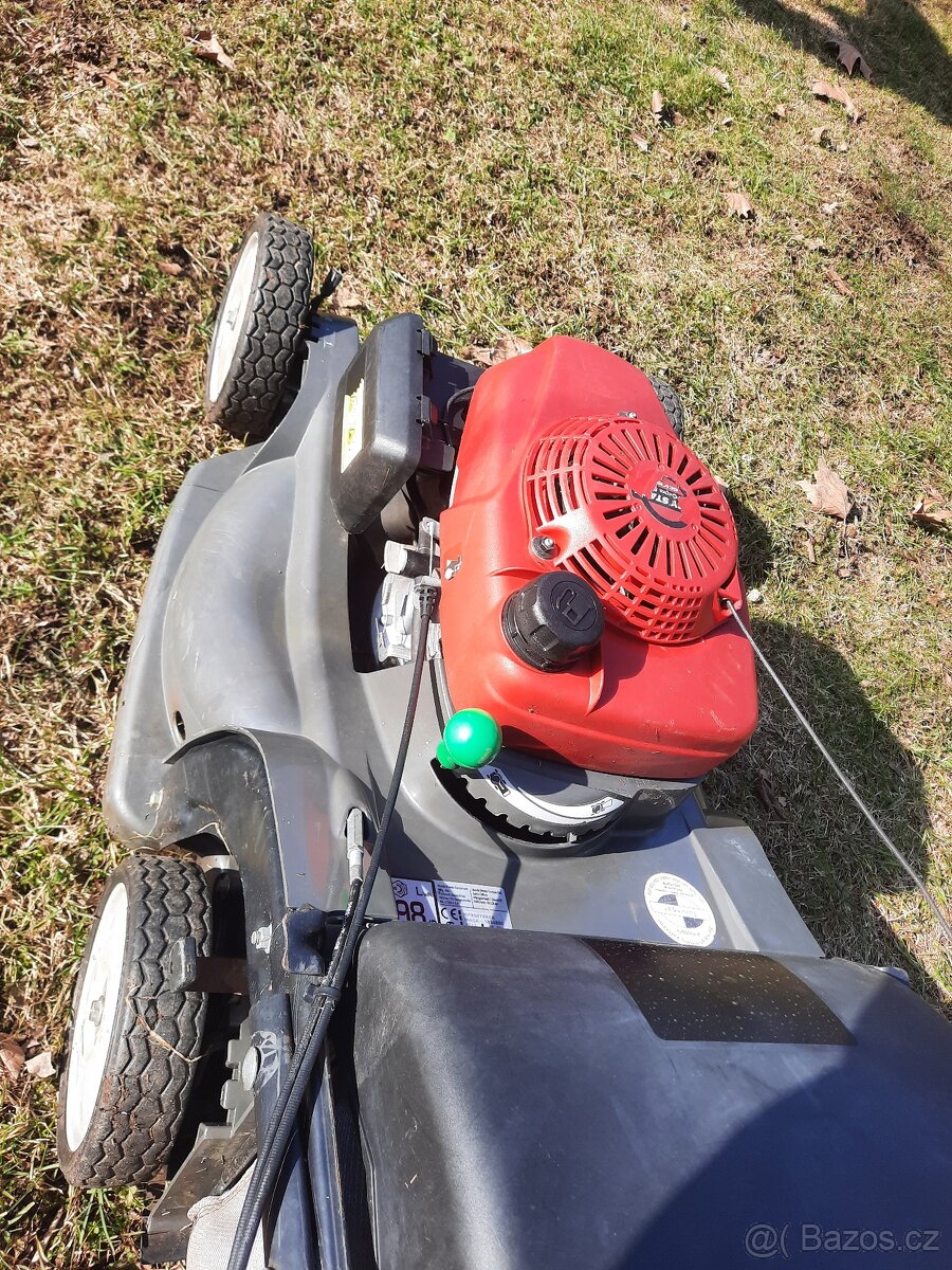 Sekačka Honda HRX 537 - 4
