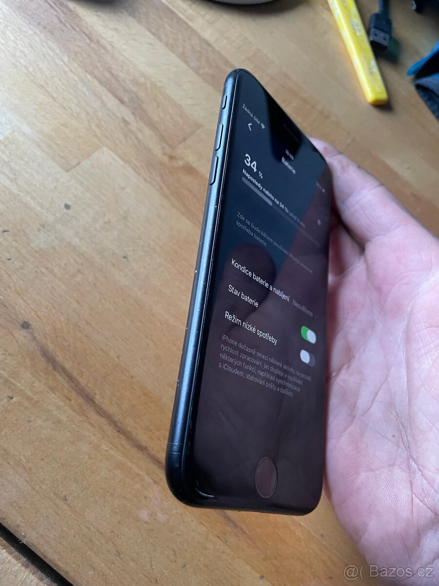 IPhone SE 2020 - 4