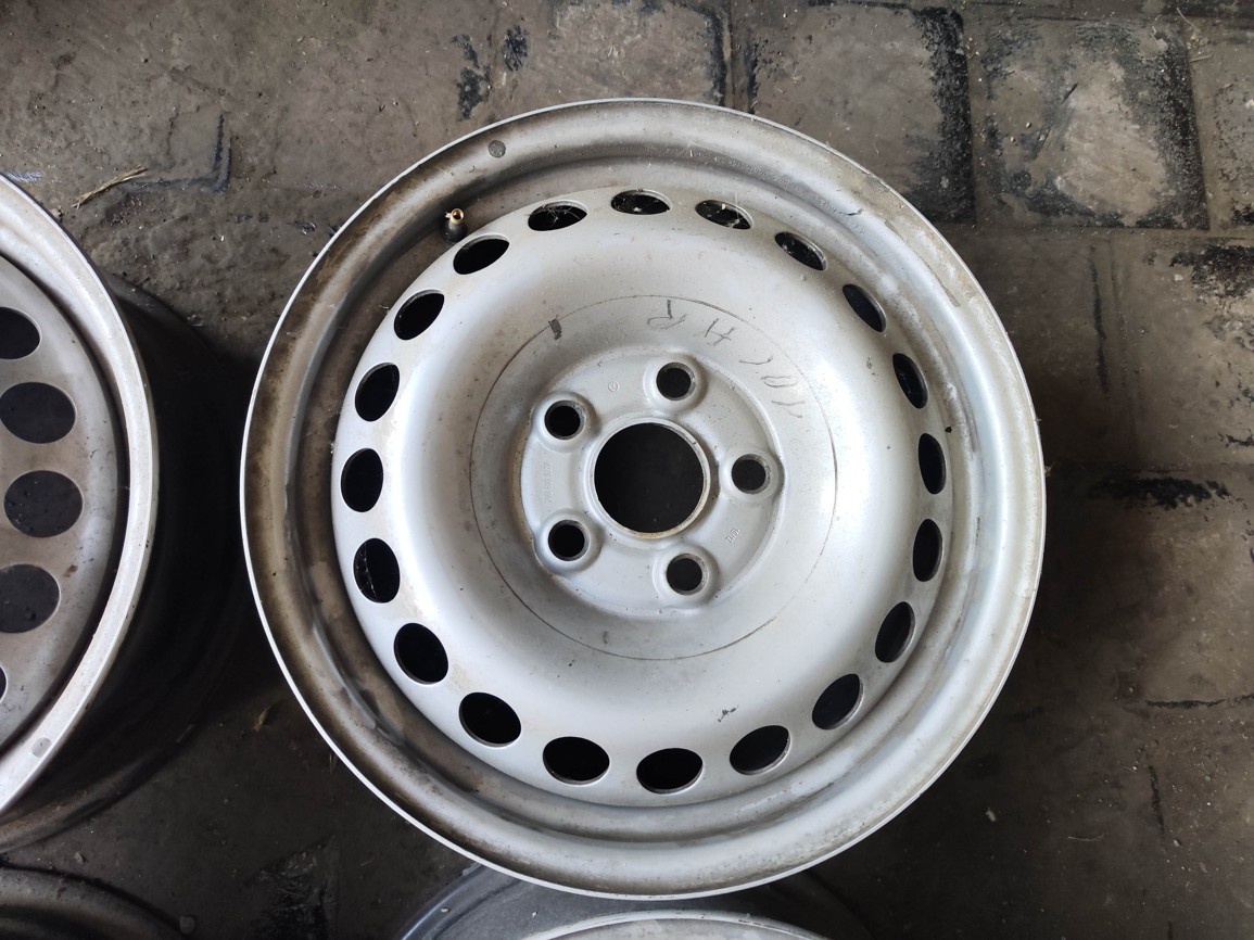 4ks 16"plechových disků 5x120 origo VW T5 T6 T6.1 Multivan