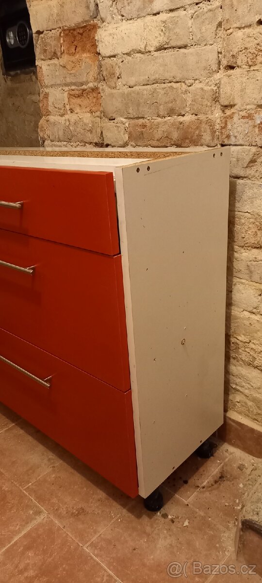 Komoda do kuchyně - 4