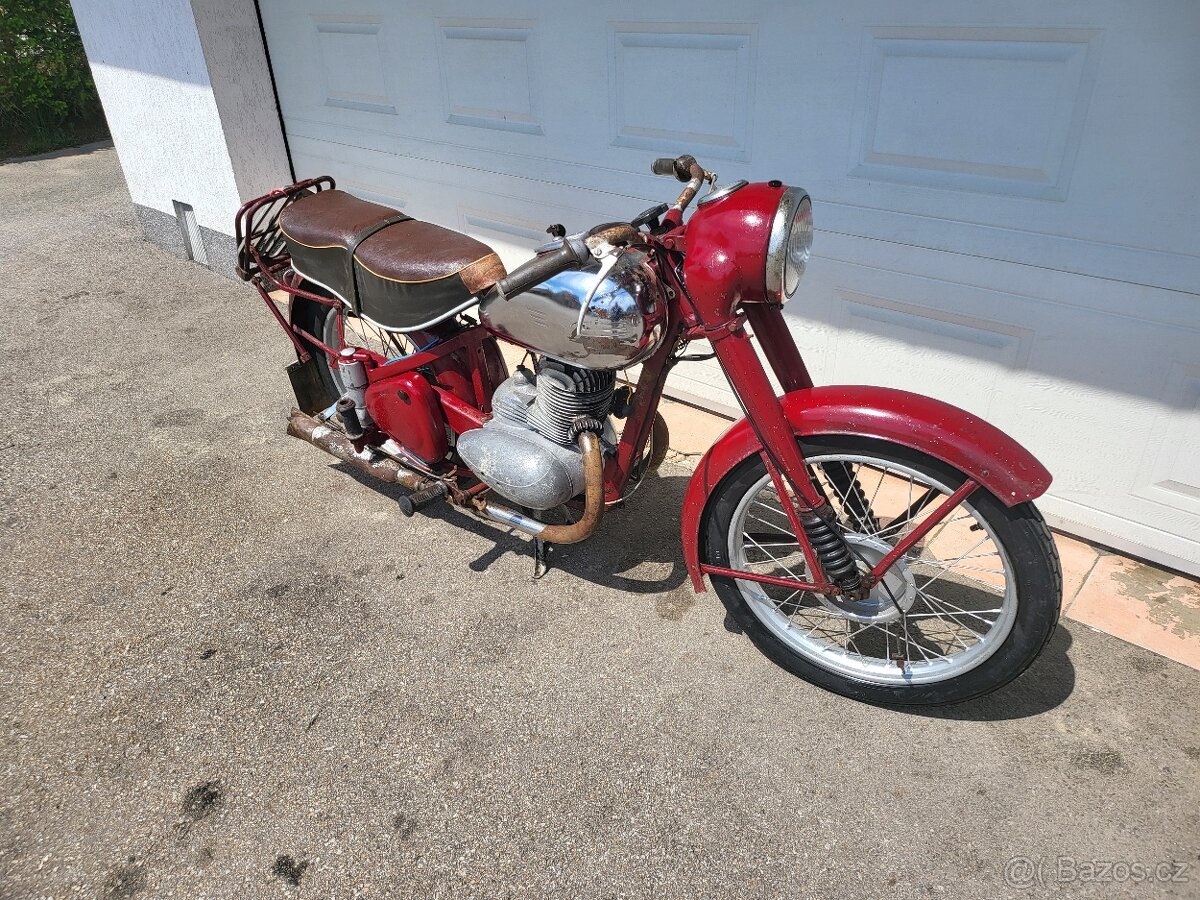 Prodám Jawa 11/250 pérak s TP - 4