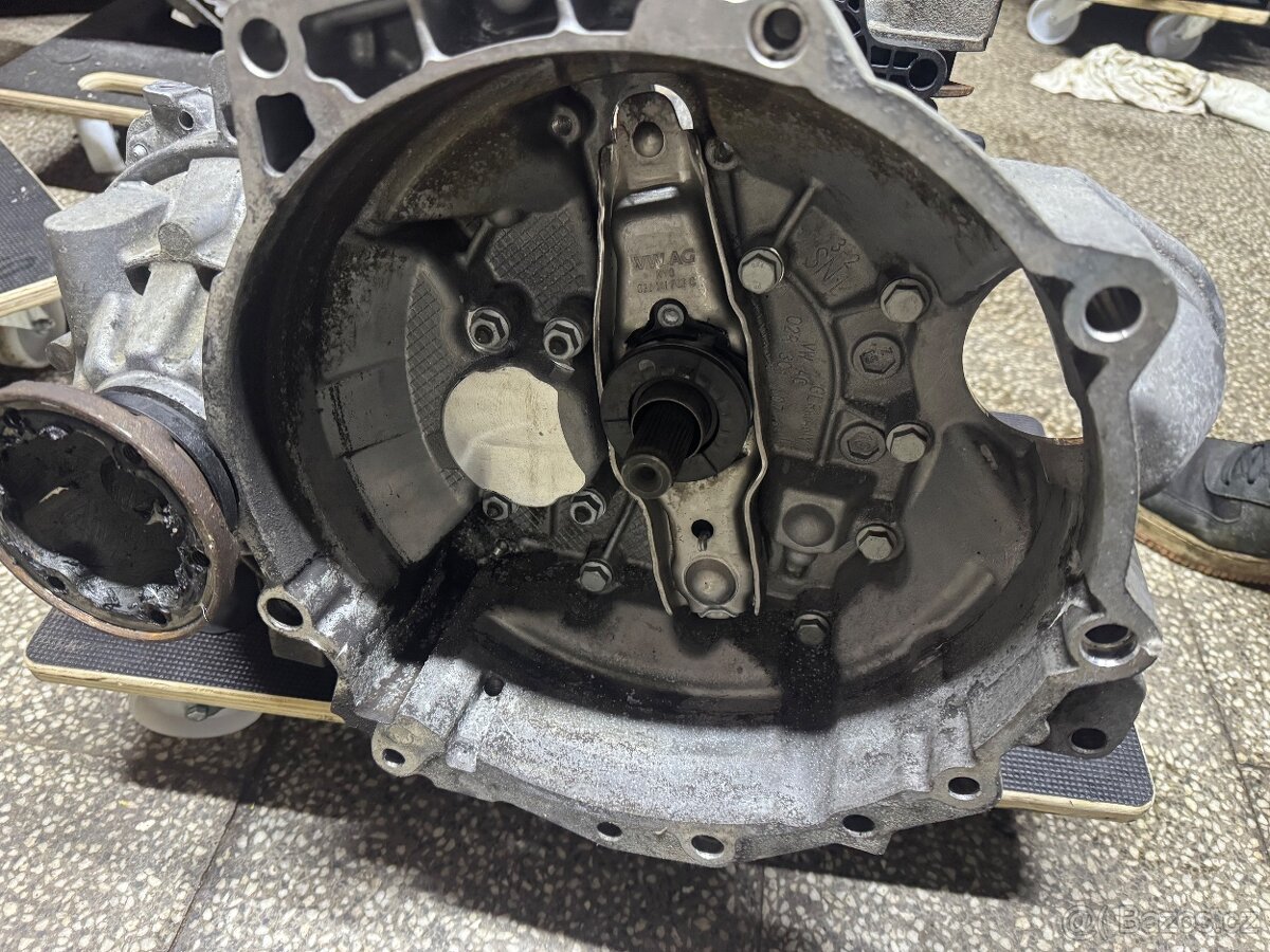 Prodám převodovku PHB - 4