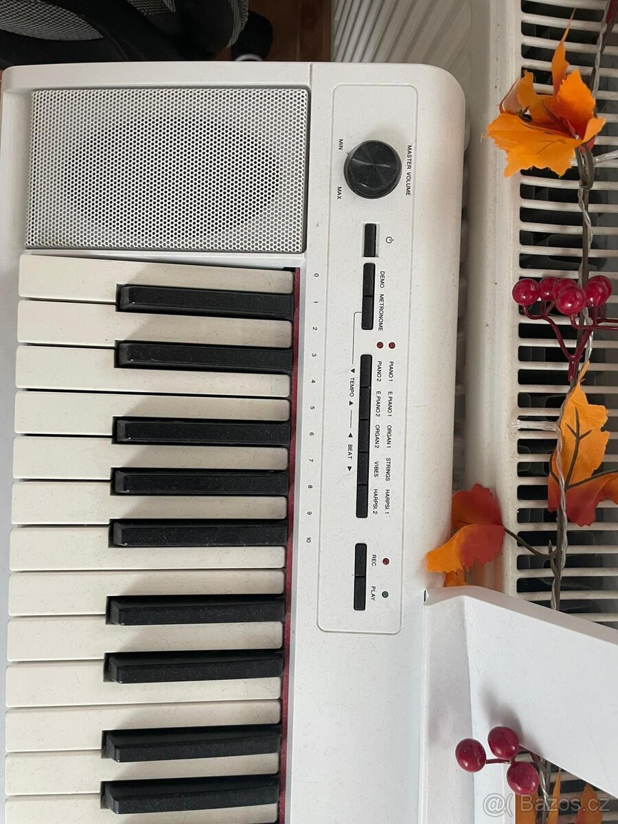 Klávesy Yamaha Piaggero NP-12 - 4