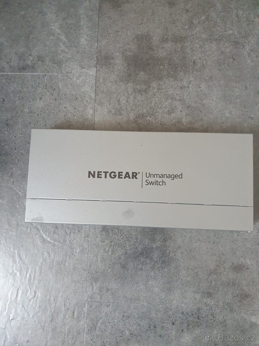 Netgear unmanaged switch gs108pp - 4
