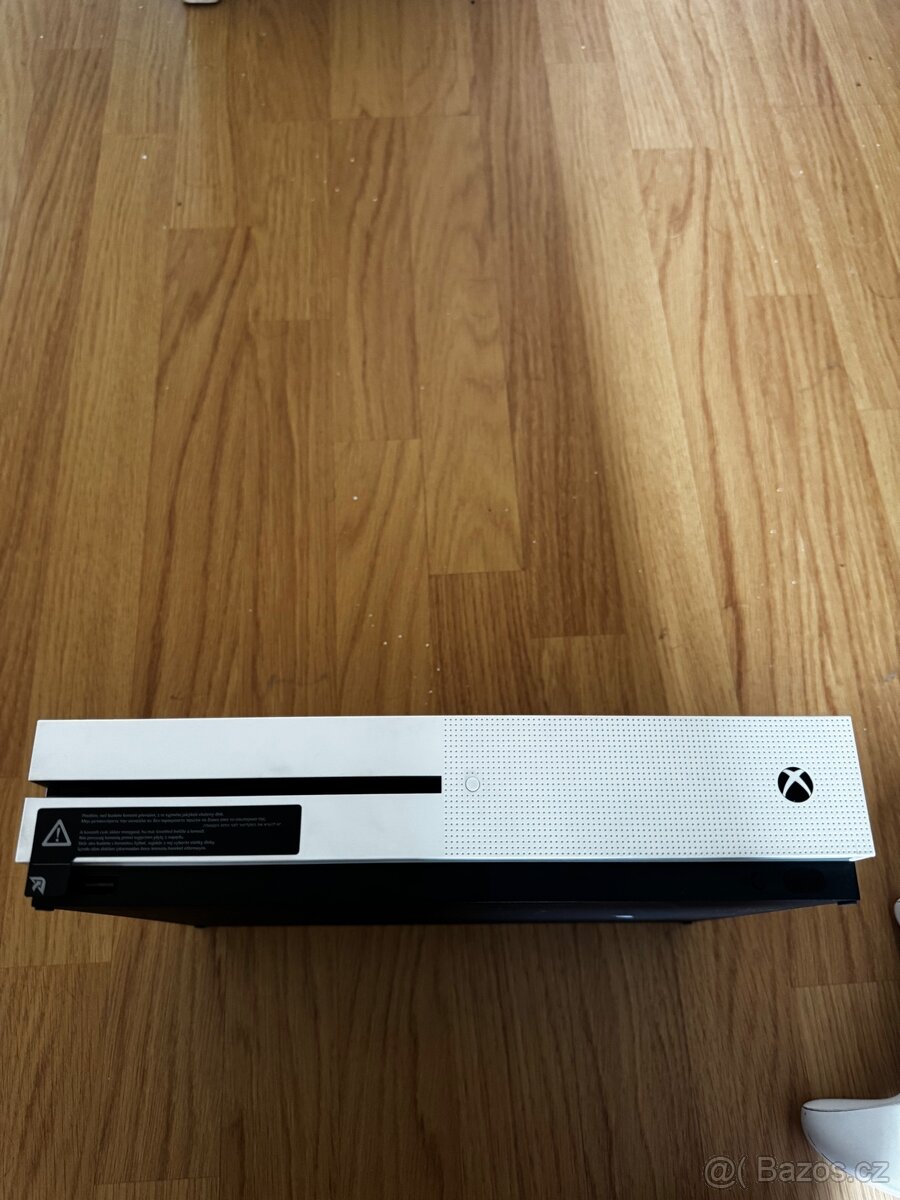 Xbox one s + ovladac - 4