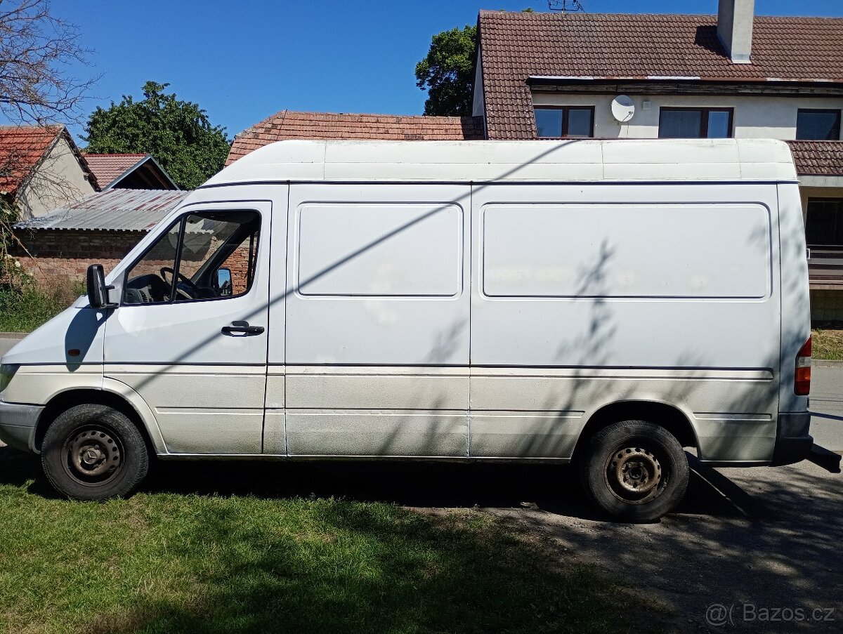 Mercedes Benz SPRINTER - 4