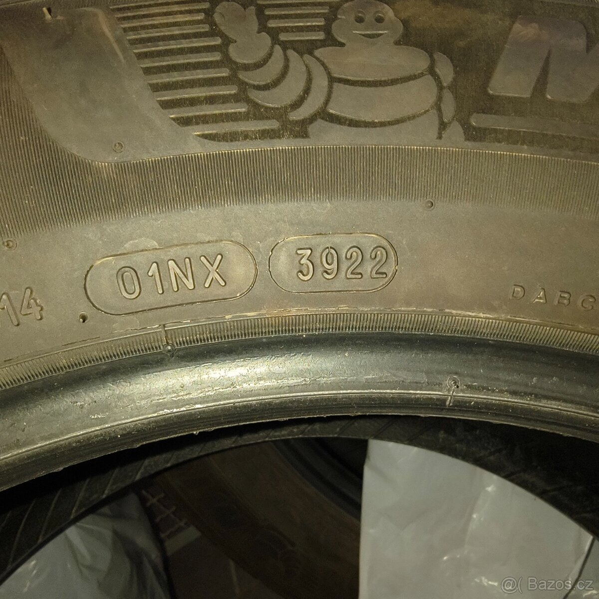 Michelin Pilot 5 225/60/18 DOT 22 - 4
