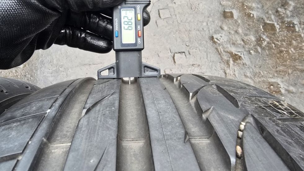 Letní pneu 245/40/18 Bridgestone - 4