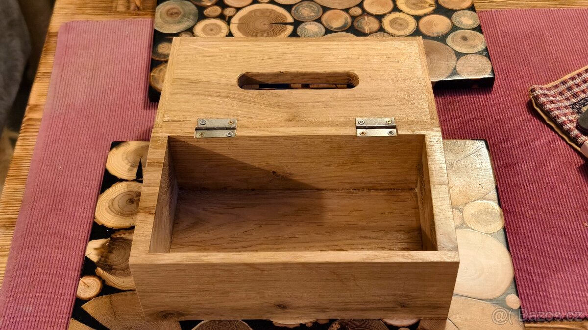 Dubový box na kapesníčky s epoxidem - 4