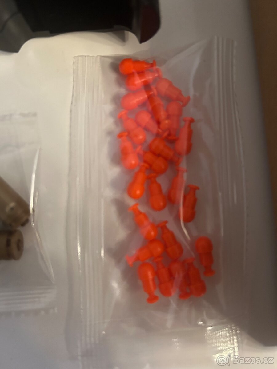 Nová dětská pistol.(plastová na gumové projektily) - 4