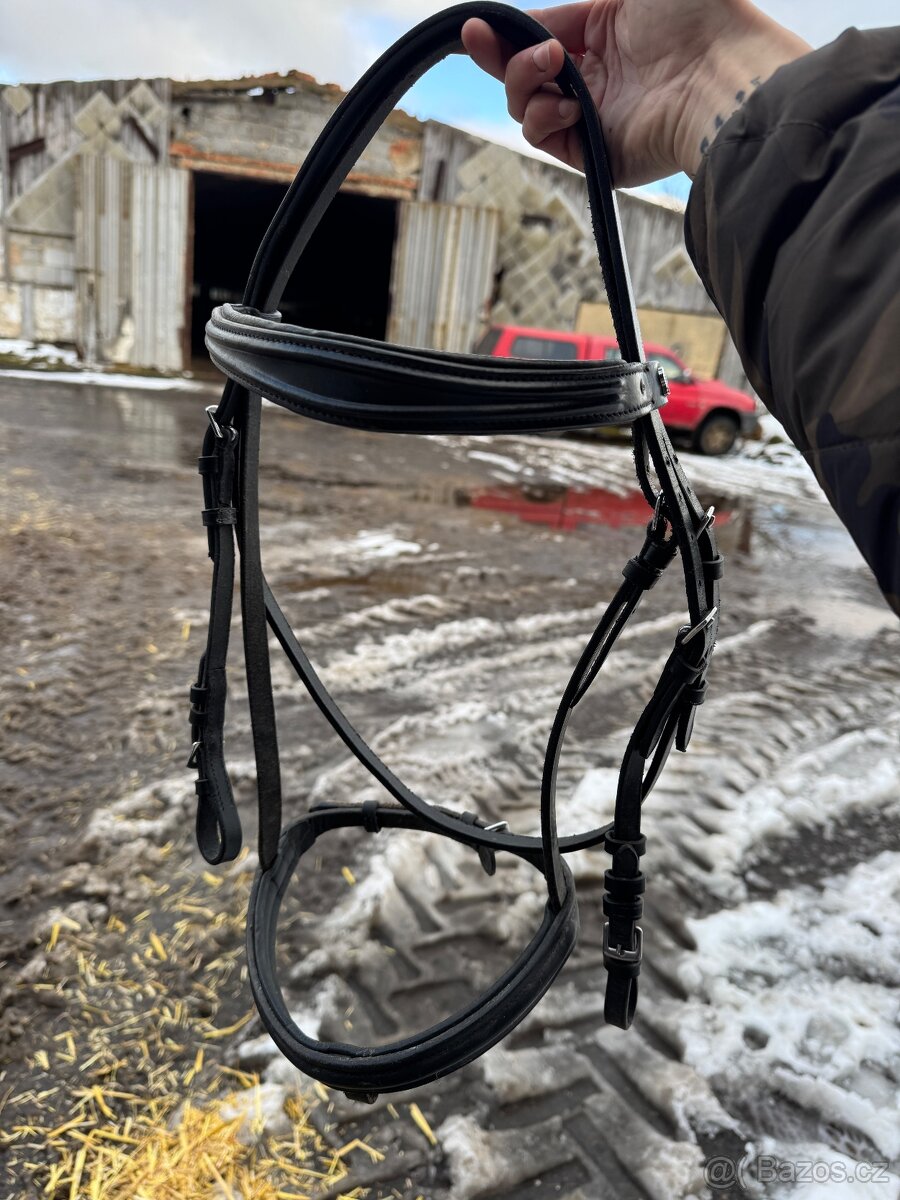 Úklid sedlovny pro kone - 4