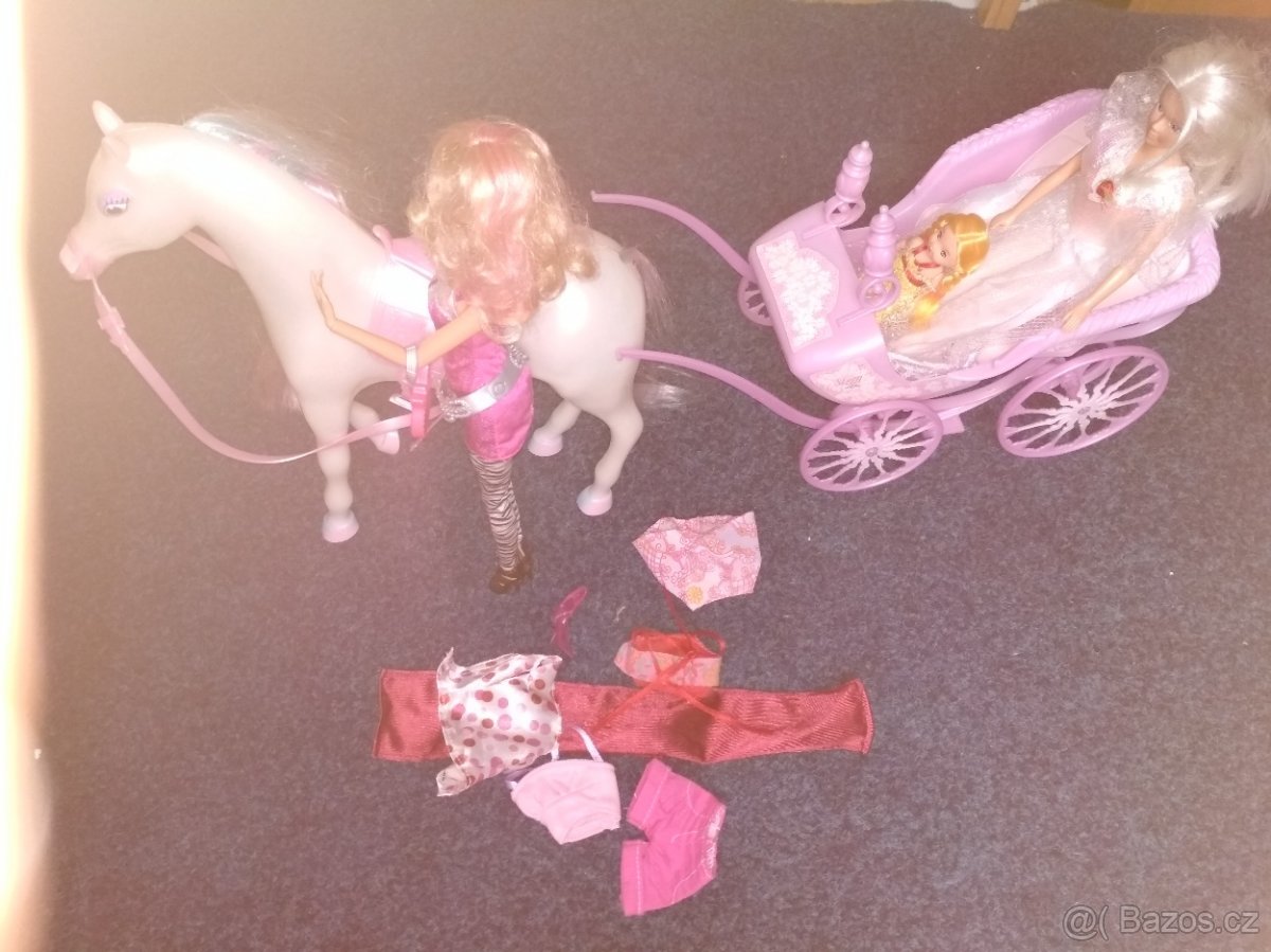 Hračky - kolébka,princezny,koš, panenka... - 4