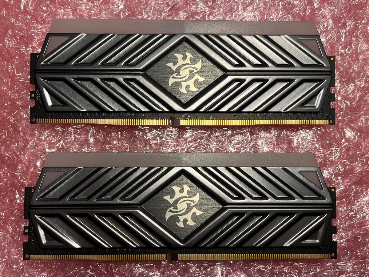 Adata XPG D41 RGB 2x16Gb DDR4 3200mhz CL16 - 4