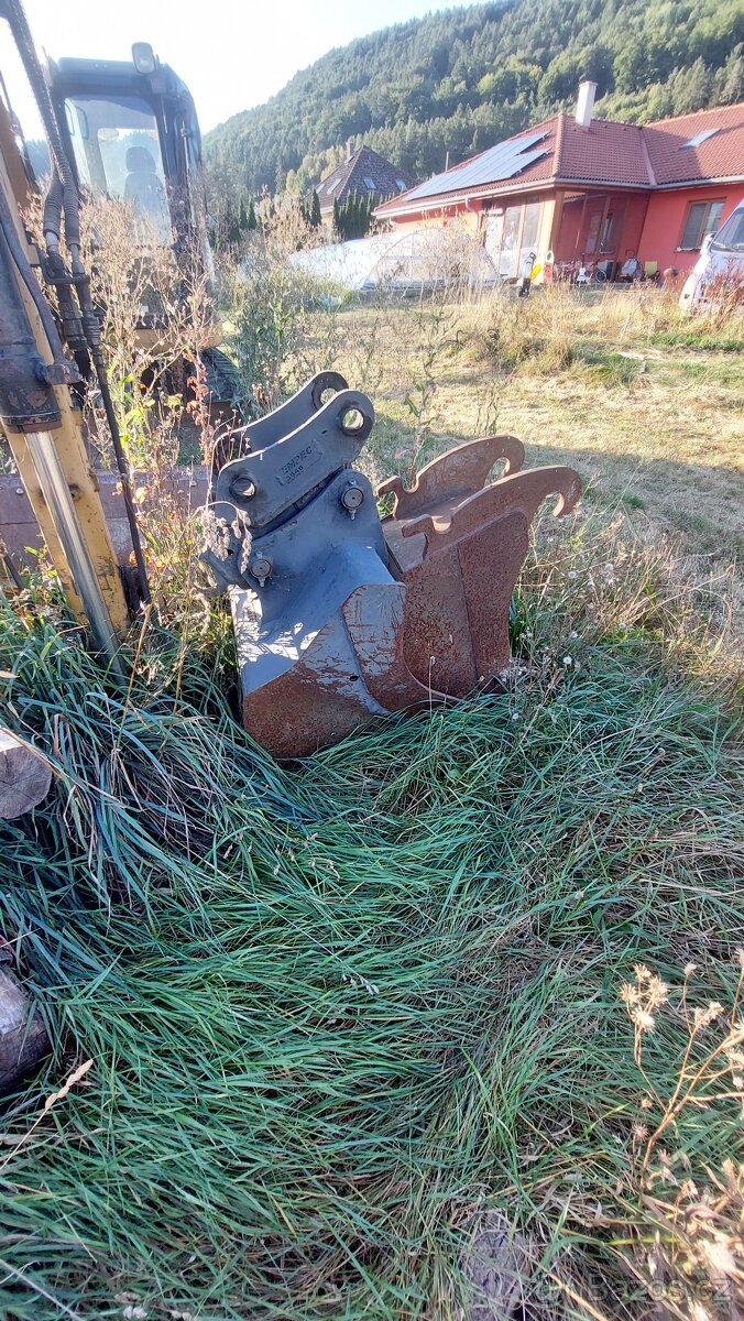 Prodám CAT 308d CR - 4