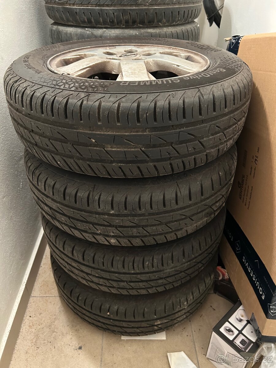 Letní sada pneu - 4
