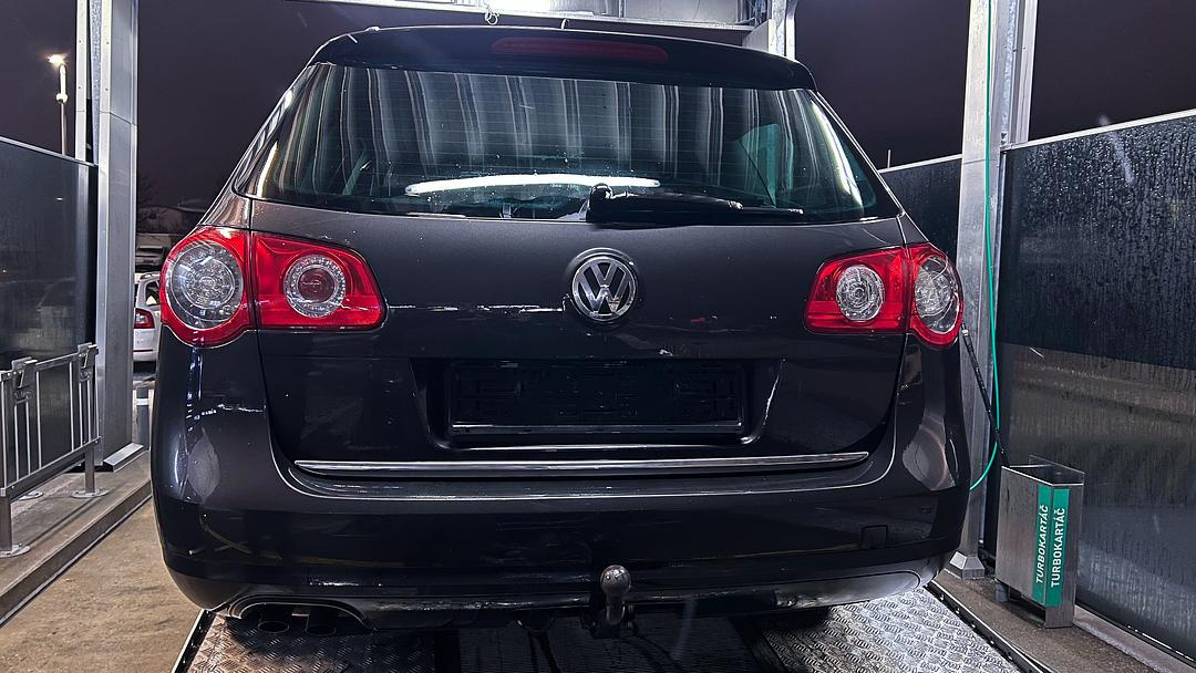 Vůz na náhradní díly VW Passat B6 kombi 2009 BLS JCX LC8Z - 4