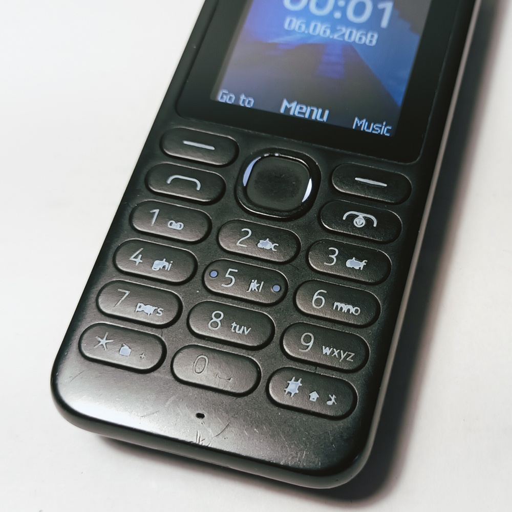 Nokia 130, RM-1037, mobilní telefon - 4