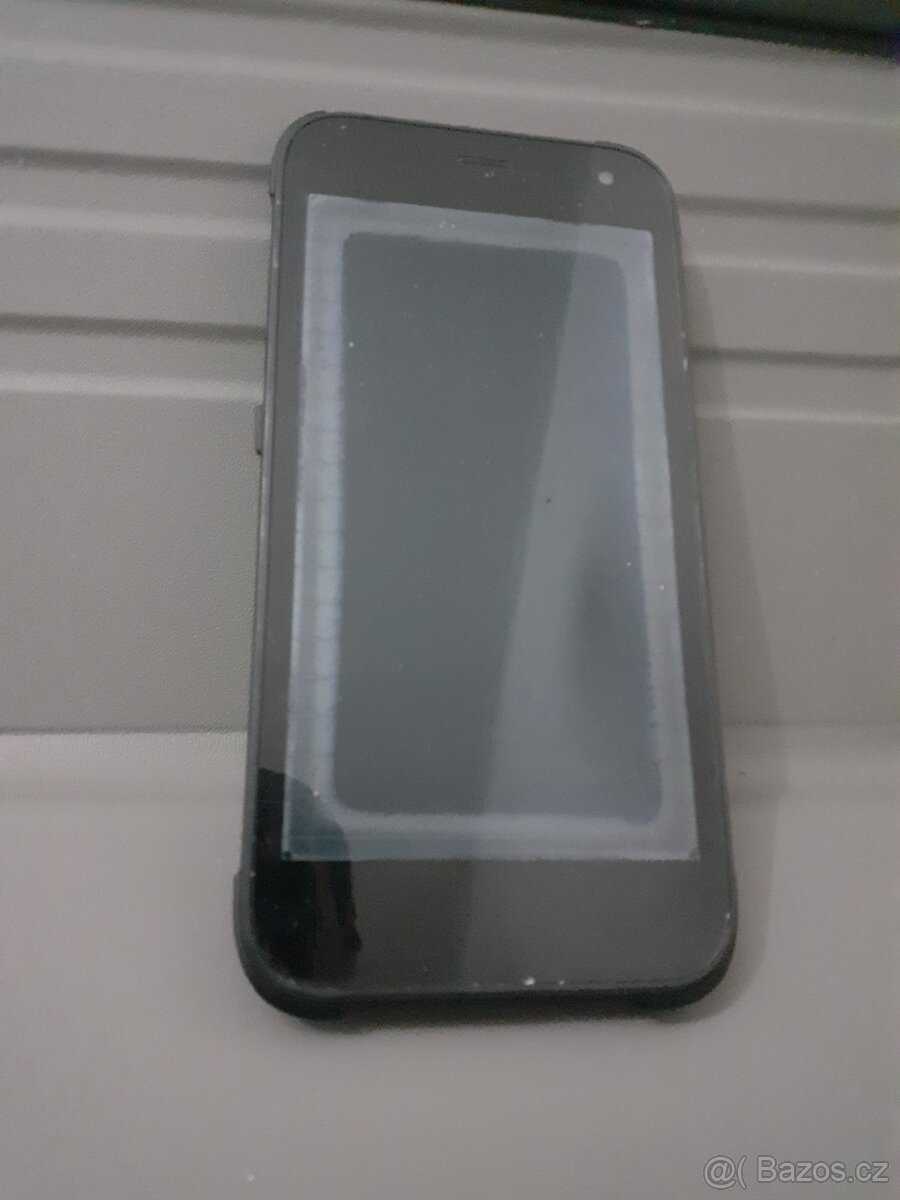 MyPhone Hammer Active 2 - 4