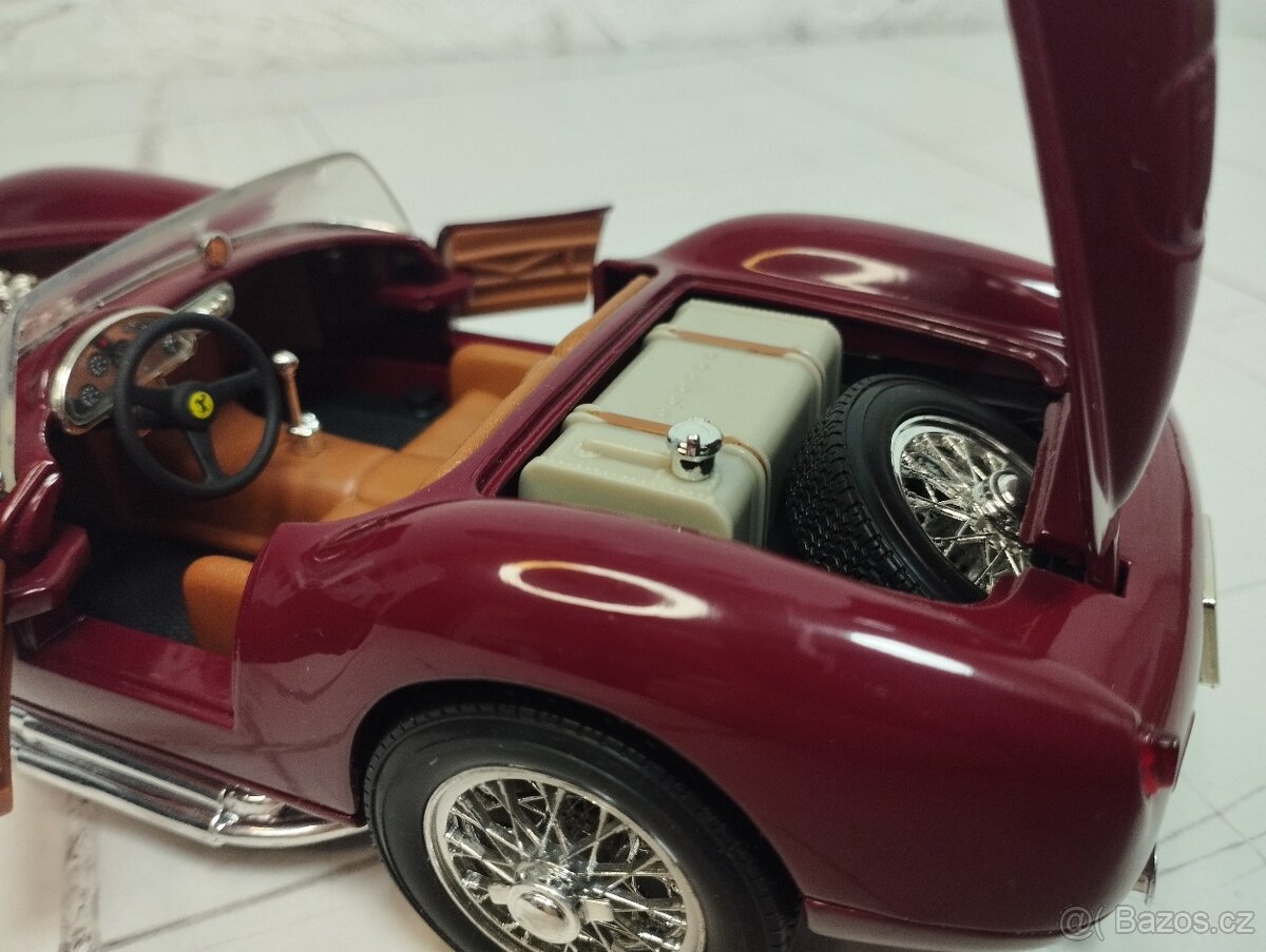 Ferrari 250 Testa Rossa 1/18 - 4