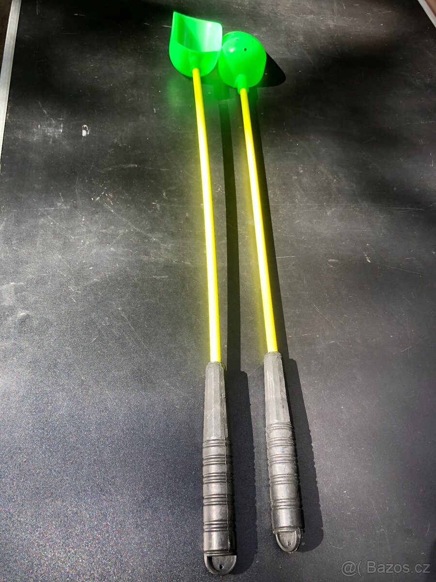 Zakrmovací lopatka s rukojetí, délka 60cm - 4