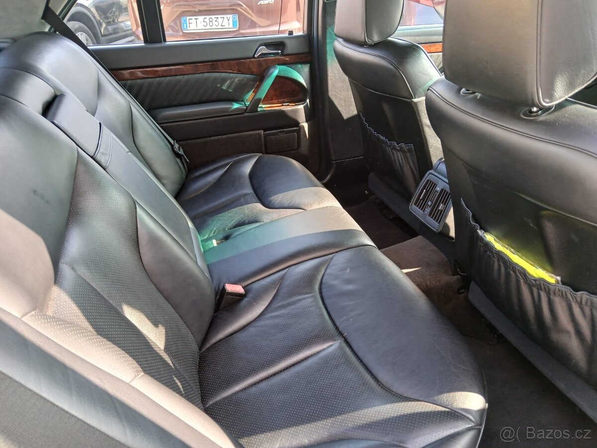 MERCEDES-BENZ 300 SE - 4