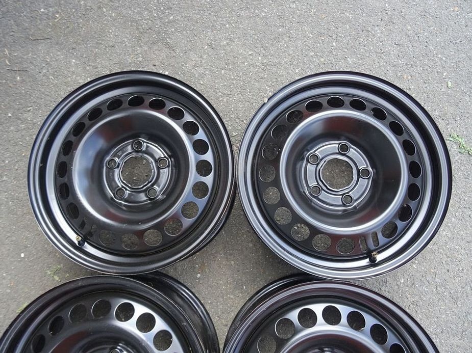 Plechové disky 16",rozteč 5x120,ET 41,šíře 6,5J, střed 67 - 4