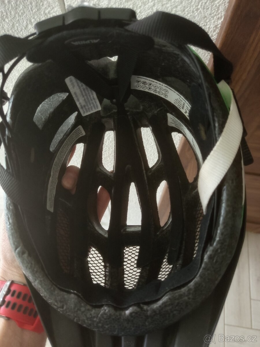 Dětská přilba na kolo. - 4