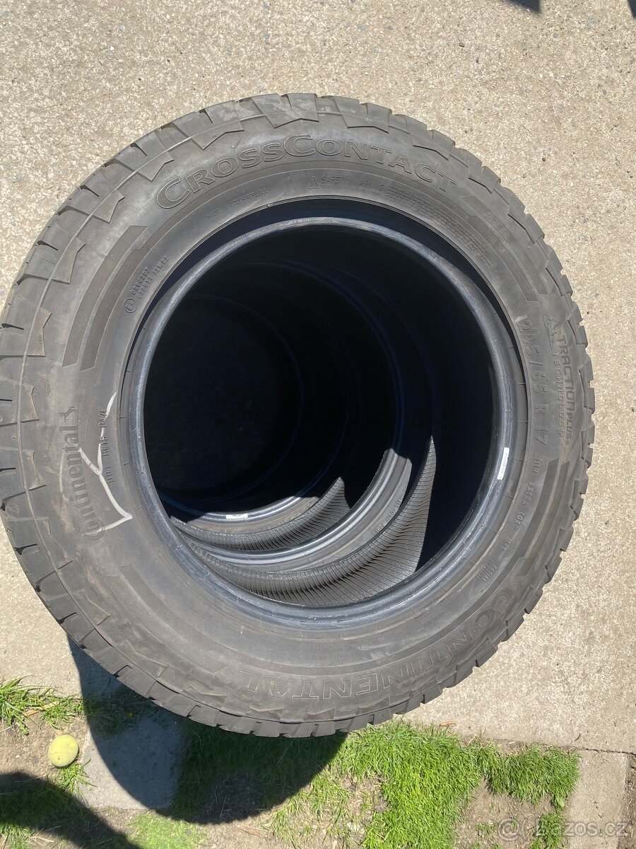 Pneu 245/65 R17 - 4
