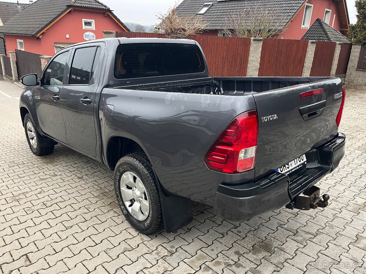 🛻 Prodám Toyota Hilux 2.4 D-4D 🛻 - 4