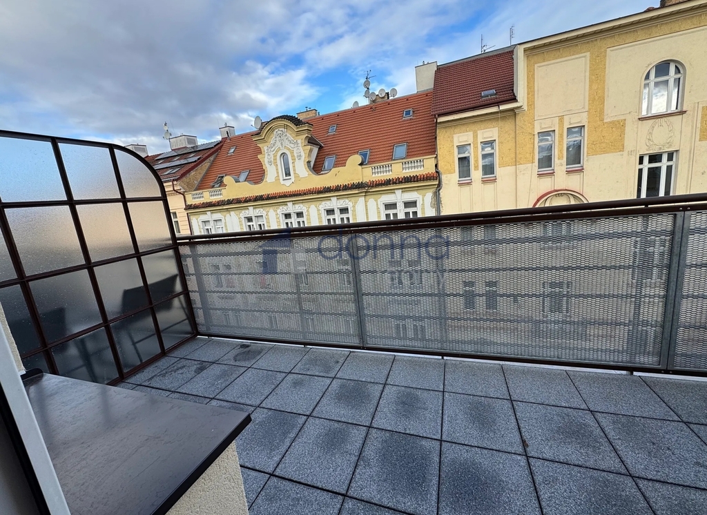 Pronájem bytu 3+kk/T 88m², ul. Vrázova, Praha 5 - Smíchov, z - 4