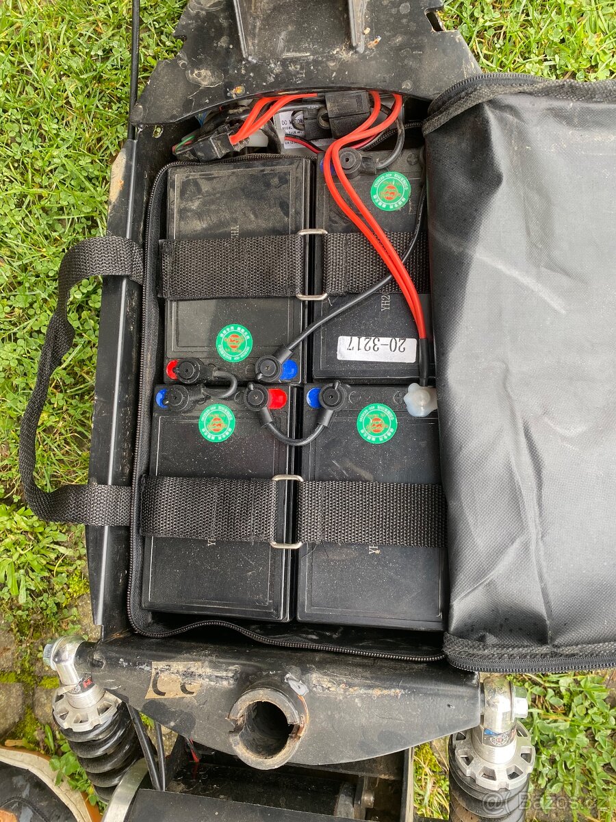 Elektrická koloběžka Nitro XE1000 - 4