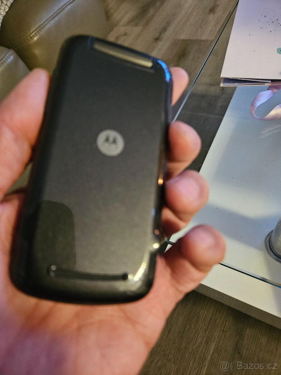 Motorola gleam + - 4