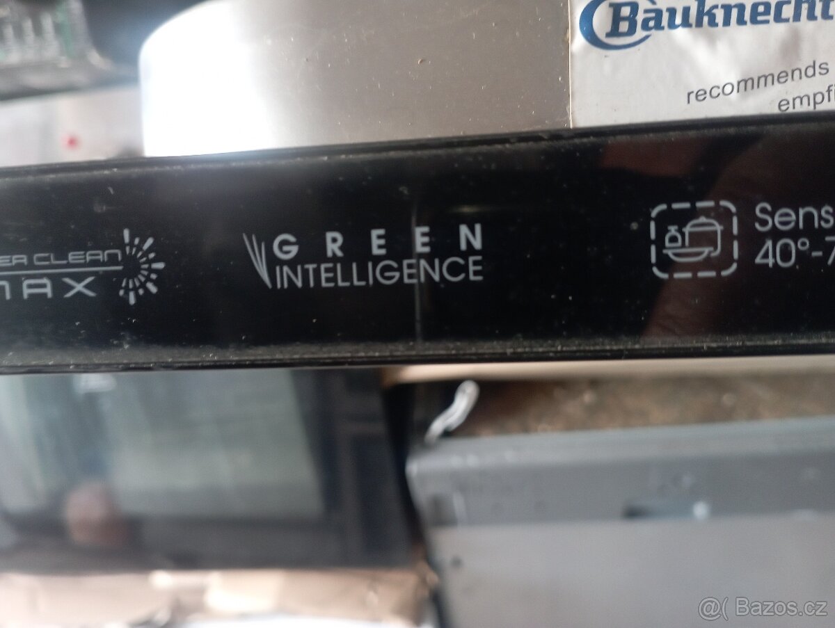 Prodám vestavěnou myčku bauknecht - 4